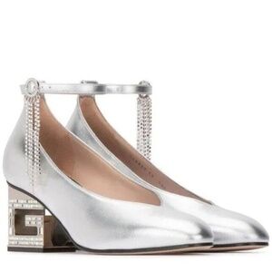 Gucci silver pumps with crystal heels sz 38